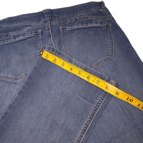 Democracy Jeans Size 8 Ab Technology Medium Rise Booty Lift Bootcut Distressed - Picture 12 of 13